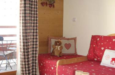 Appt Le Hameau Des Rennes 4 étoiles Pieds des pistes Piscine Intérieure Extérieure - Foto 6