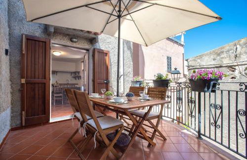 Esclusiva Dimora Storica nel cuore del Borgo Medievale---- Exclusive Historical House inside the Medieval Village - Foto 4