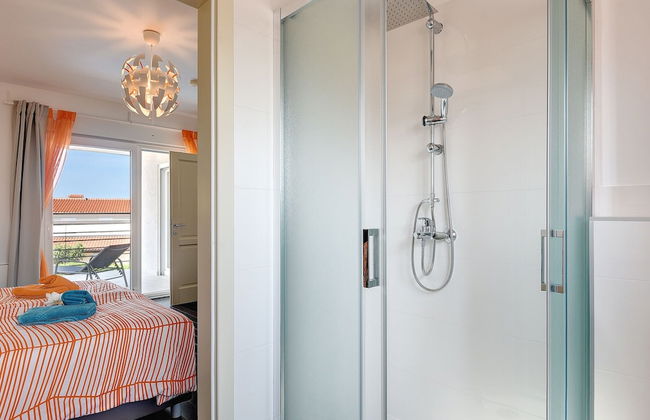 Modern Holiday Home in Novigrad With Pool - Foto 14