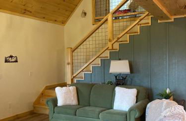 Blue Sky Cabin - Built in 2023 this 3 bed 2,5 bath home has gorgeous views - Foto 7