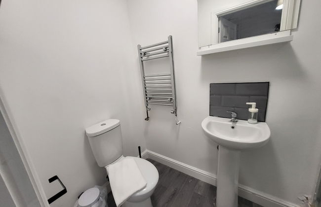 Comfortable Stay - Fishpond Dr - Photo 13