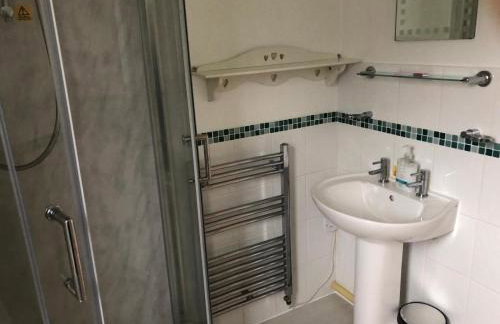 Cosy 3 Bedroom House on Cornish estate with pool - Foto 4