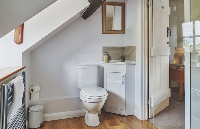 Coniston House - Photo 11