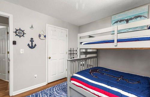 Petoskey Falls Escape-Hot Tub/Dogs/Petoskey/Boyne - Photo 38