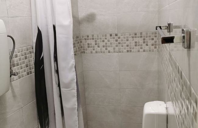 M & J Central Suites - Photo 67