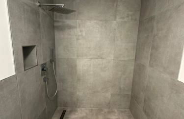 Neubau 2-Zi Wohnung - 15 min von Köln - Photo 13