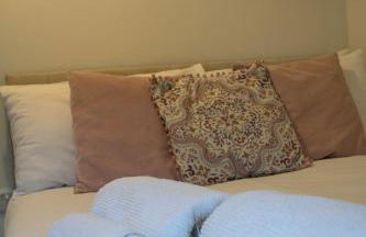 Relaxing Town Centre House - Perfect for Exploring - Photo 14