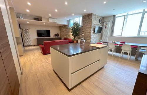 R39 Elegant Apartment with Private Parking - Foto 14