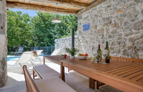 Stone Villa Galant with Pool - Happy Rentals - Foto 21