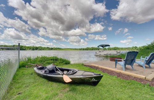 Lakefront Retreat with Views and Decks and Fire Pit - Foto 51