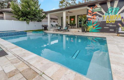 5BR Serenity Tampa Pool and Hot tub - Foto 14