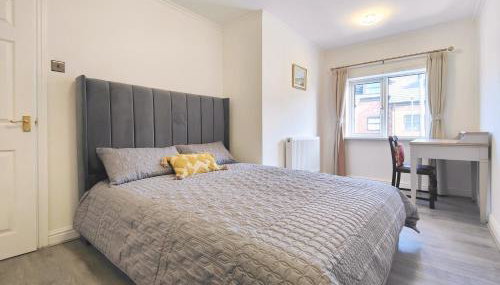 Regent House - Holiday Home With Free Parking - 5 Minutes Drive to Coop Live Arena, Etihad Stadium & Manchester City Centre - Foto 2