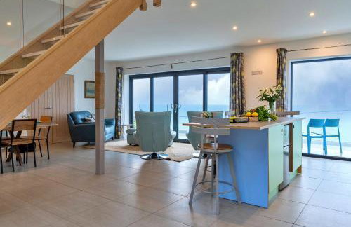 Finest Retreats - Blue Seas - Photo 11