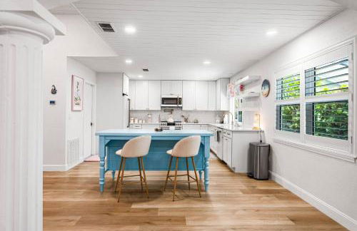 Salt & Sand on Catamaran - Photo 6