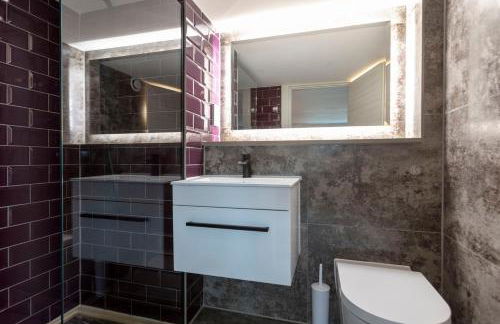 Palm Tree House Apartments - Photo 80