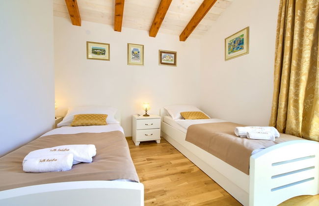 Tranquil Getaway Polje Villa With Pool - Foto 5