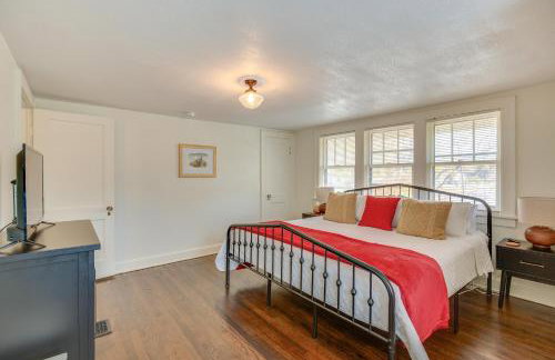 5 Mi to Stadium! Family-Friendly Independence Home - Foto 12