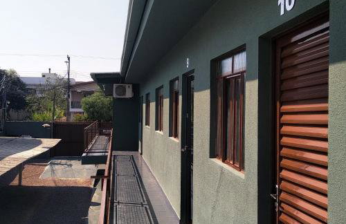 Apto 10: sala/cozinha,1quarto(ar e 2 camas)c/garag - Foto 18
