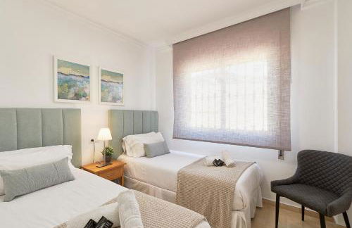 Marina XI Enjoy the Sun, Sea Views, Pools & BBQ Steps from the Beach in Mijas Costa & Fuengirola - Foto 10