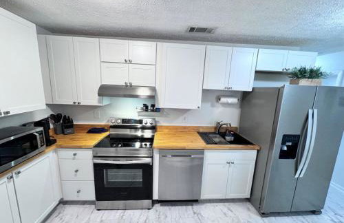 Downtown and Near, I-95. Pet Yes - Photo 27