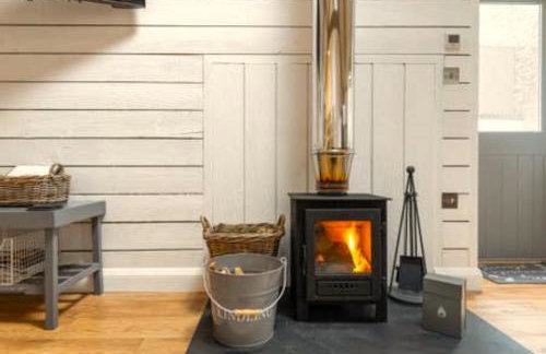 Gilliflower 1 bedroom cottage at Trethwale Barns Holiday Home - Photo 5