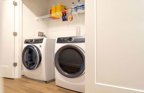 The Grove's Modern Family Row House ABODEbucks - Photo 38