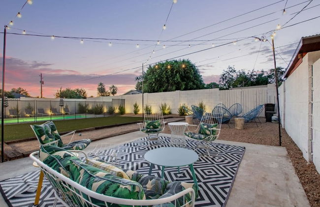 Northview Mid-century Escape Pool Firepit Bocce - Foto 40