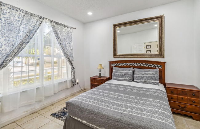 7/6.5 Beautiful Vacation Home With Private Pool, and Much More!! - Foto 76