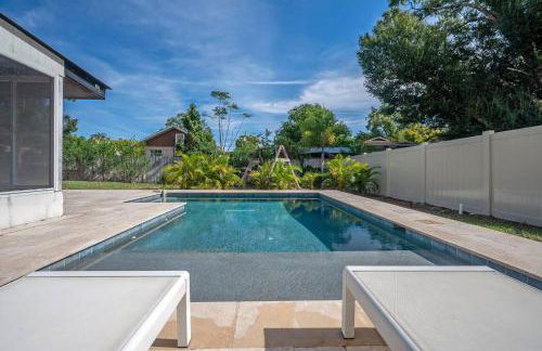 Contemporary Oaks | Heated Pool + Screened Lanai - Foto 44
