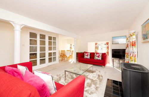 JOIVY Secluded Brewery Apartment - Photo 16