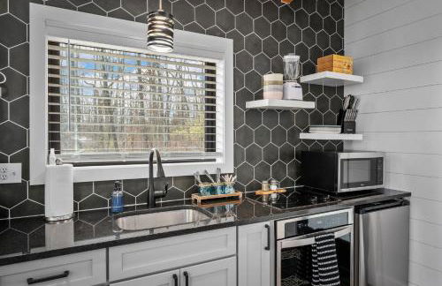 Whispering Pines Treehouse - Sunrise - Foto 13