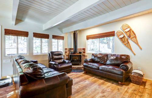 Hike, Fish and Explore California Cabin with Deck! - Foto 2