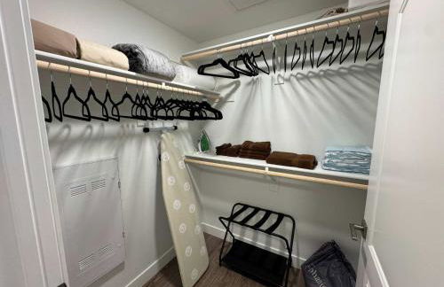 Bright Condo 10 Min from Disneyland With Pool & GYM - Foto 4