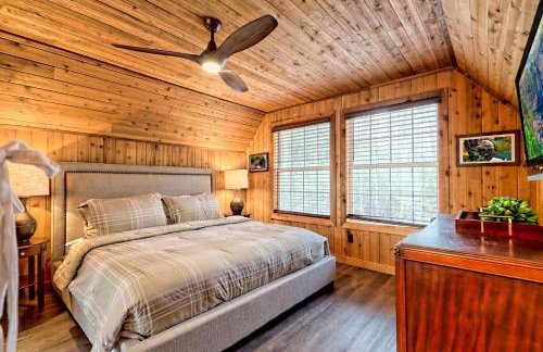 Waterfront A-Frame Cabin w Hot Tub, Outdoor Kitchen, Firepit Near Hiking & ATV Trails - 10 mins to Helen, GA - Foto 16