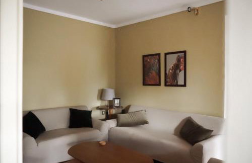 ΕΥΕΛΗ - Photo 2