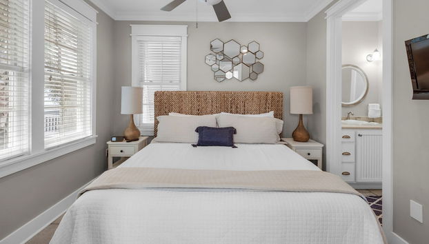 Private Splash Pool + Carriage House, 1 House to Beach w/ Beach Chair Setup! - Foto 2, Habitación