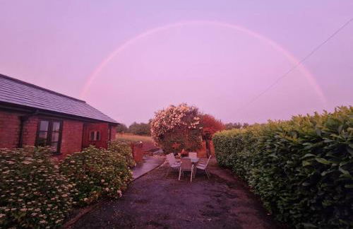 Swallows Nest Guest House - With Hot Tub - Foto 13