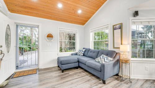 Hot Tub and Fire Pit Lakefront Home on Lake Eloise - Foto 4