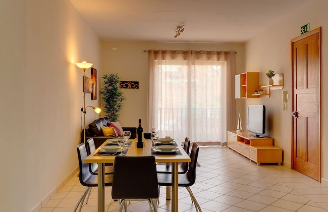 Valletta and Harbour Views Apartment in Central Sliema - Foto 9