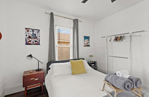 Updated Vintage Oasis, Near Downtown & Stadiums, Huge Yard - Foto 12