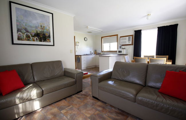 Cape Jervis Holiday Units - Photo 11