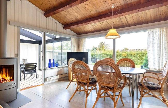 6 Person Holiday Home in Rodvig Stevns - Foto 11