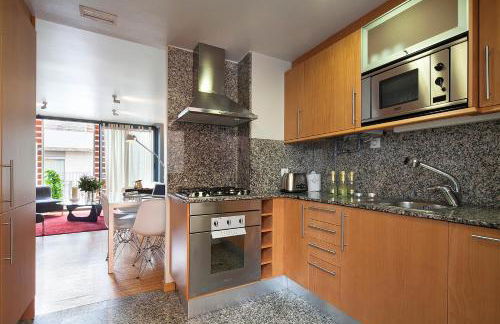 My Space Barcelona Guell Terrace Center - Photo 36