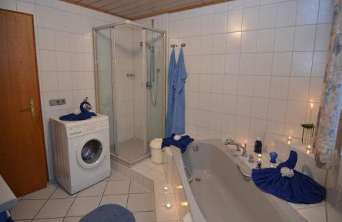 Schones Ferienhaus mit Grossem Garten bei Stadlern - Foto 32