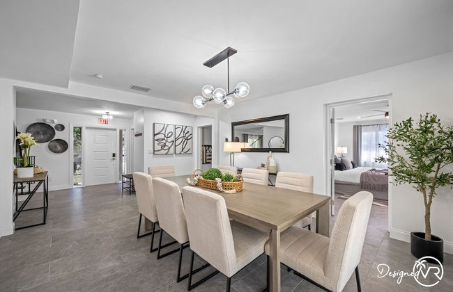 Luxury Retreat: Pool, Games, Basketball & More! - Foto 16