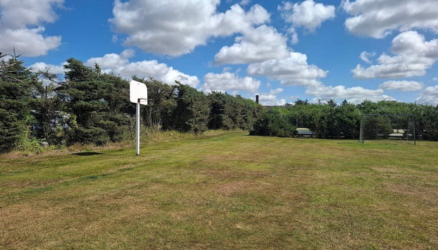 8 Person Holiday Home in Lokken - Foto 3, Campo sportivo