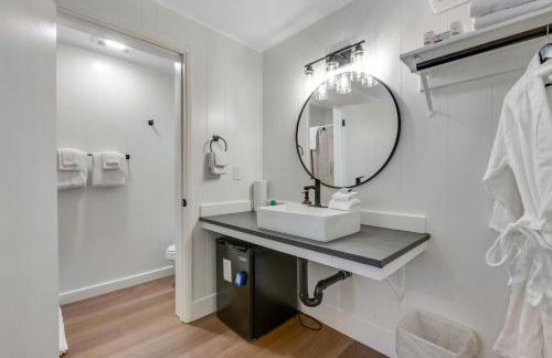 Quilcene Room 1 at Mount Walker Inn - Foto 13