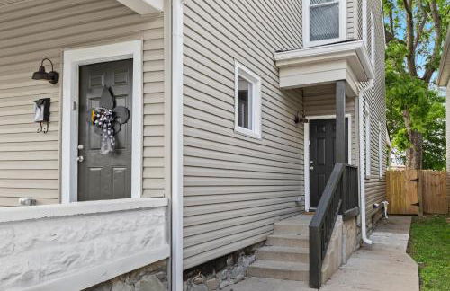 Charming 2nd-Floor Flat 3BR 2BA Free Parking - Foto 46