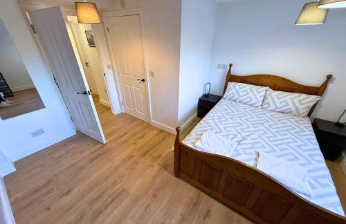 New 3 Bedroom Apartment Next to Station - Foto 14