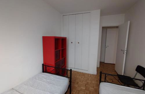 5 mn (450 m) walk Metro/La Defense/Netflix/Parking - Foto 26